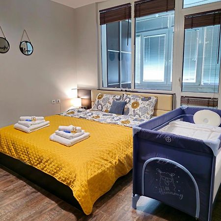 Rea Mladost - Easy Access To Metro, Ideal Location Sofia Exterior foto