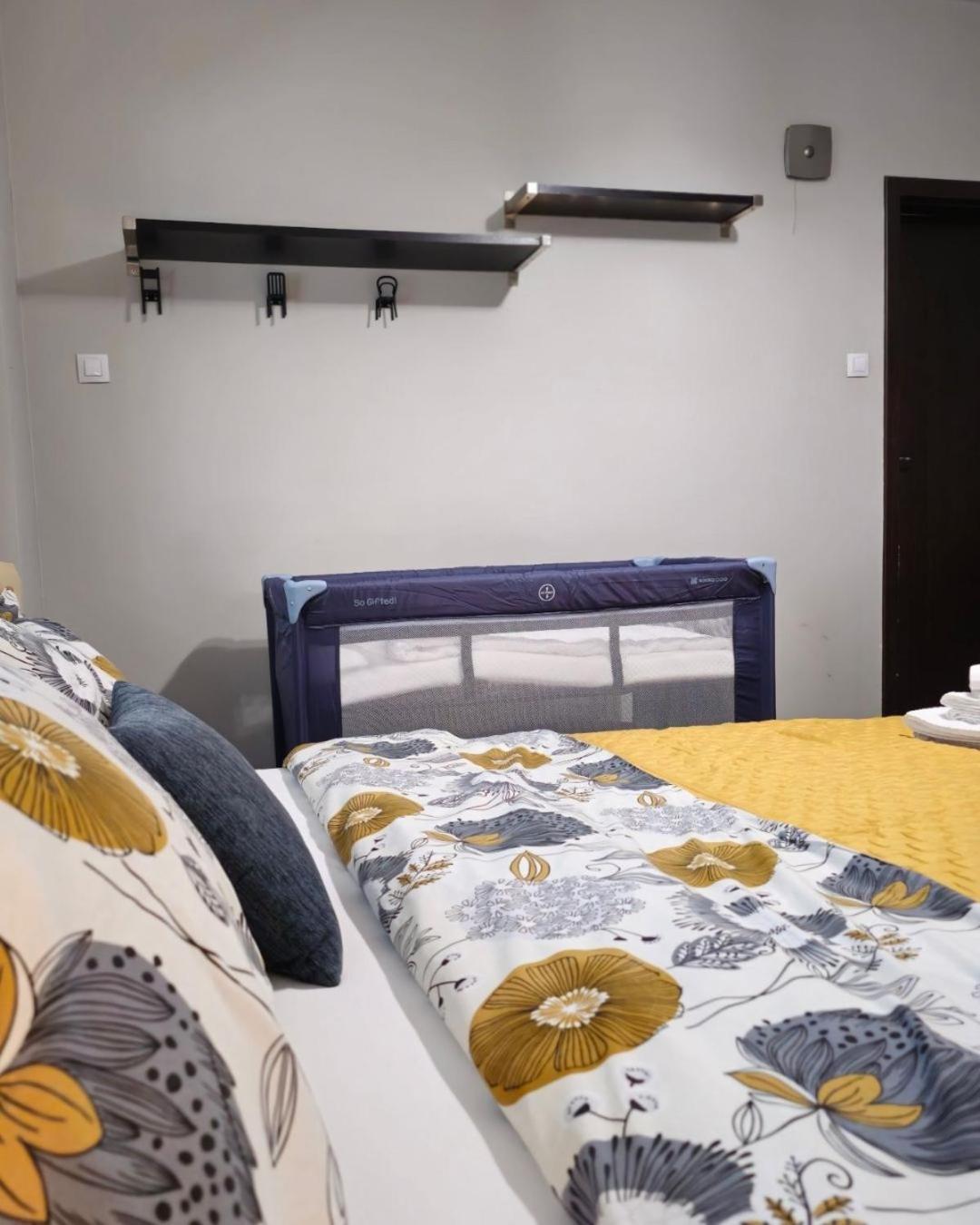 Rea Mladost - Easy Access To Metro, Ideal Location Sofia Exterior foto